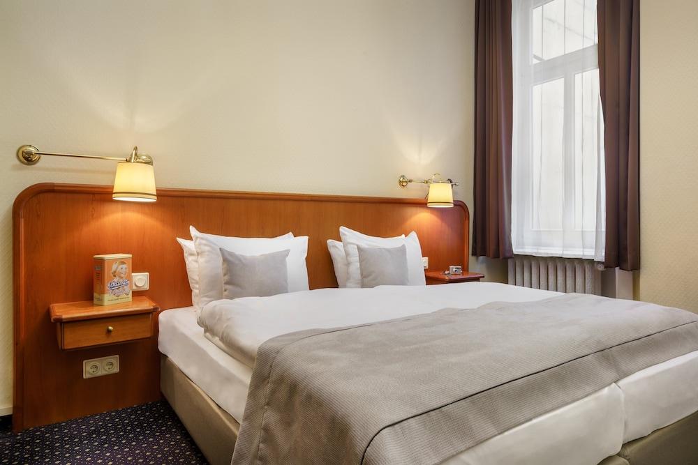 Hotel Kronprinz Hamburg Hauptbahnhof מראה חיצוני תמונה