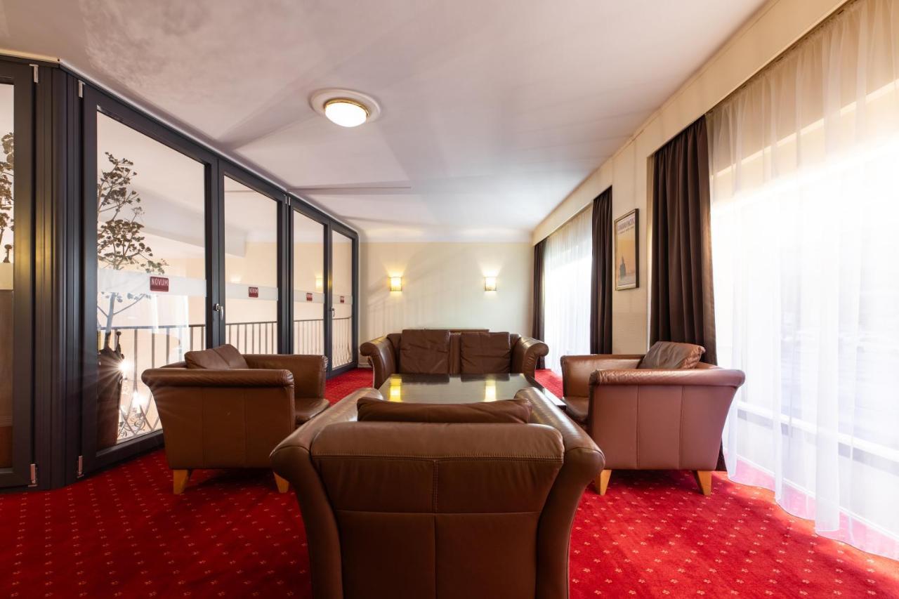 Hotel Kronprinz Hamburg Hauptbahnhof מראה חיצוני תמונה