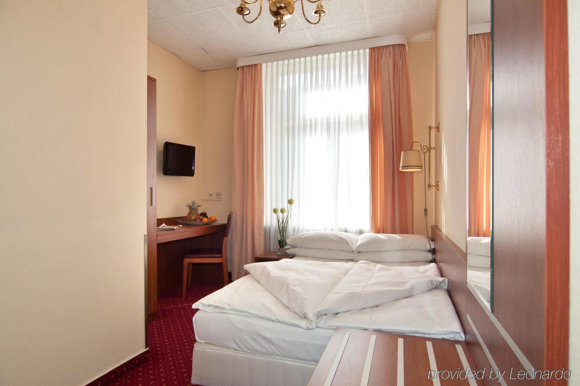 Hotel Kronprinz Hamburg Hauptbahnhof מראה חיצוני תמונה